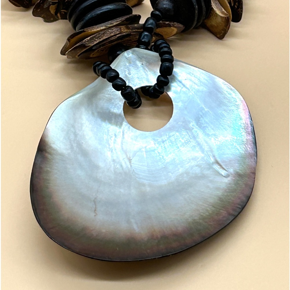 Massive Abalone Shell Pendant And Wooden Beaded N… - image 7